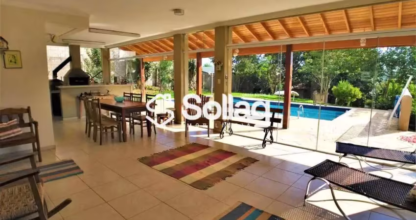 Casa para alugar em vinhedo com 04 suites, sala jantar, sala tv, piscina , churrasqueira.