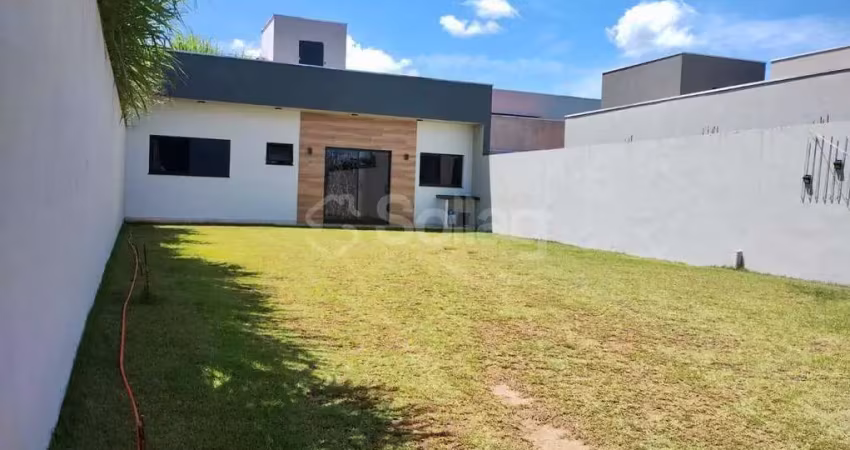 Casa térrea à venda em Louveira - interior de São Paulo.