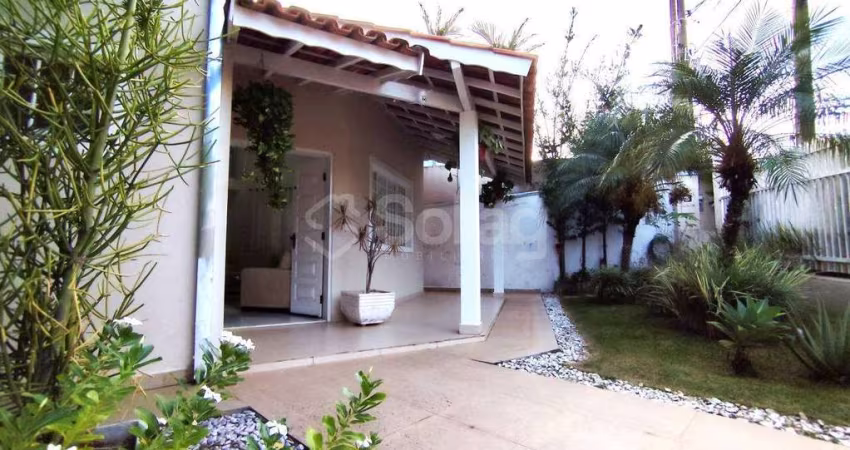 Casa à Venda em Vinhedo, interior de São Paulo!!
