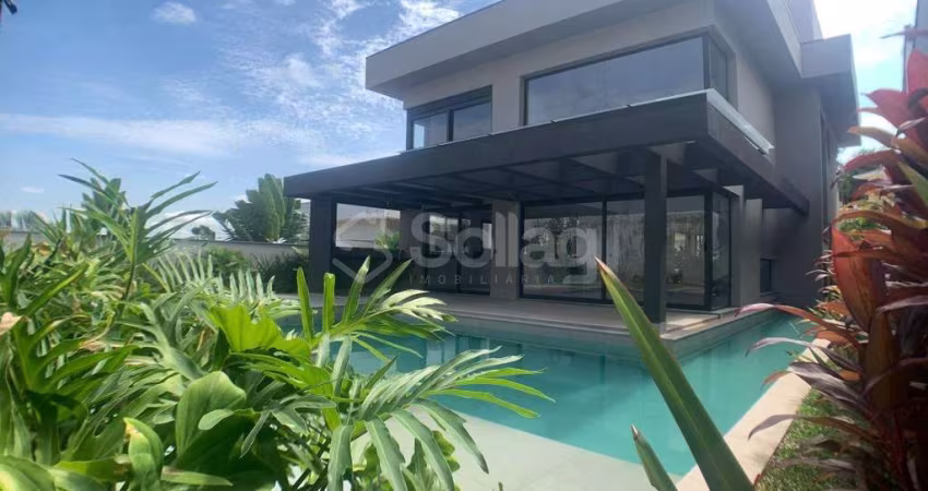 Casa á venda no Condomínio Terras de Vinhedo, em Vinhedo, interior de São Paulo.