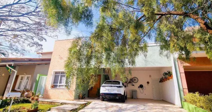 Casa à venda com 4 suítes, piscina no condomínio florada da mata em valinhos .