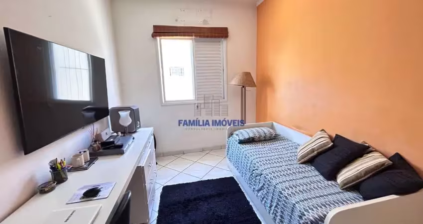 Casa com 3 quartos para alugar na Rua 9 de Julho, --, Marapé, Santos