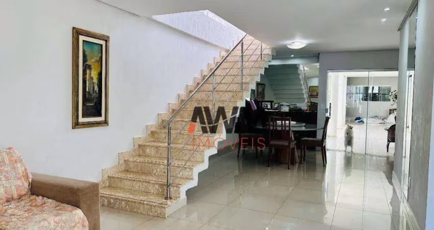 Sobrado com 3 suítes à venda, 240 m² por R$ 795.000 - Santa Genoveva - Goiânia/GO