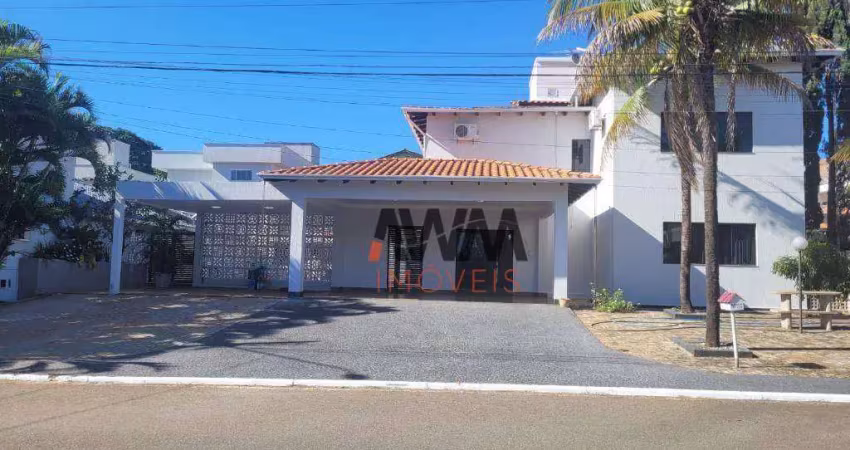 Sobrado com 4 suites para alugar, 430 m² por R$ 10.800/mês - Jardins Madri - Goiânia/GO