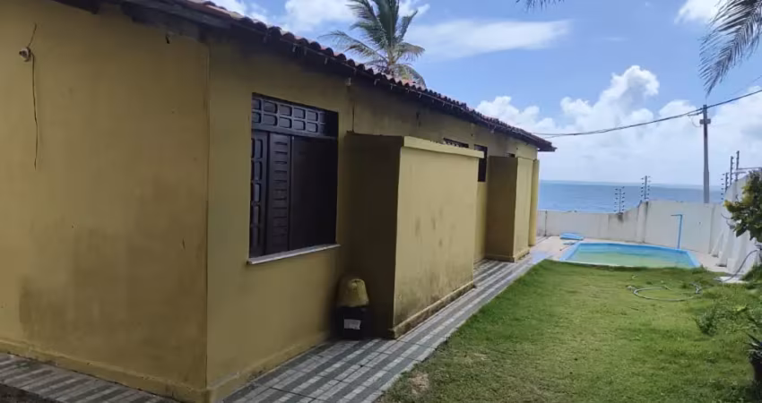 Vendo casa na praia do icaraí a poucos passos da praia