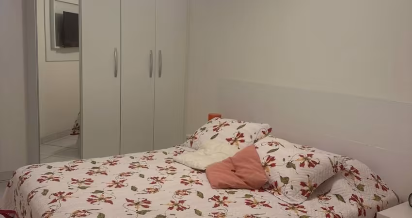 Apartamento mobiliado 2 dormitórios no Caiçara