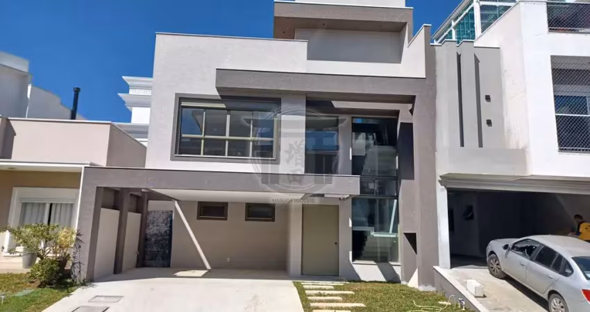 Casa em condomínio fechado com 3 quartos à venda no Uberaba, Curitiba 