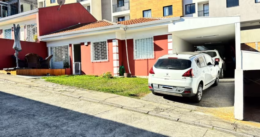 Excelente Casa em Condomínio