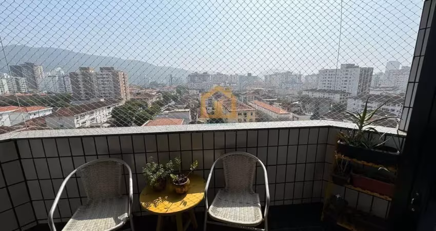 Apartamento padrão, 3 dormitórios) , sendo 1 suíte, com 2 banheiros e uma área total de 143m² .
