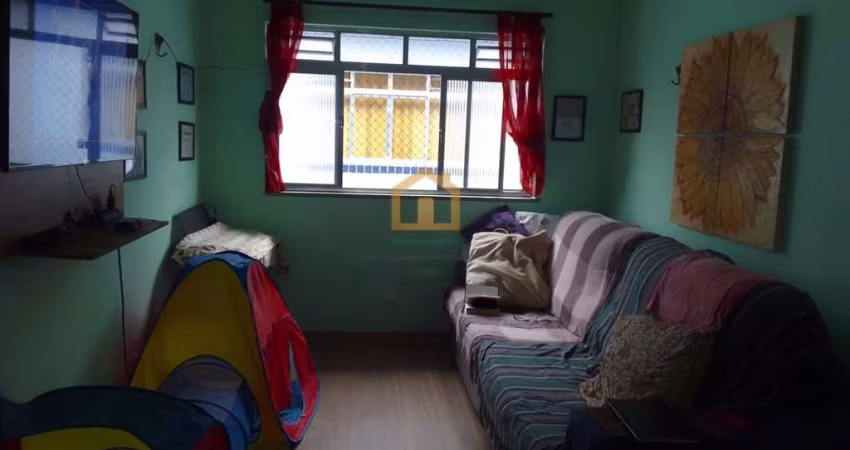 Apartamento Padrão,  02 Dormitórios amplos com armários embutidos.