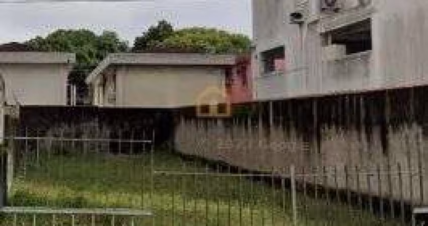 Terreno à venda  280 m²    Com 9,35 de feenre  e  30  de fundos  R$ 850.000,00 - Embaré - Santos/SP
