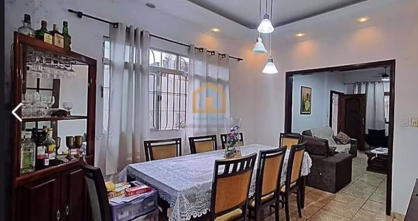 Casa com 3 dormitórios  Bom Retiro - Santos/SP