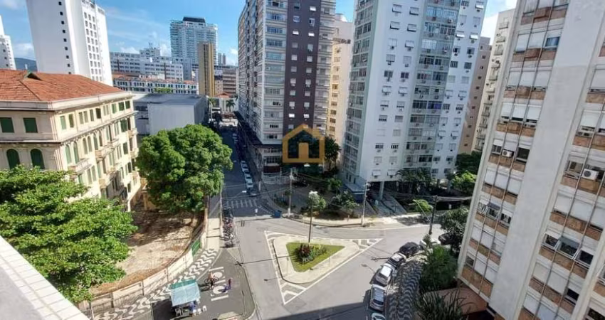 Apartamento Padrão, 4 Dormitórios.