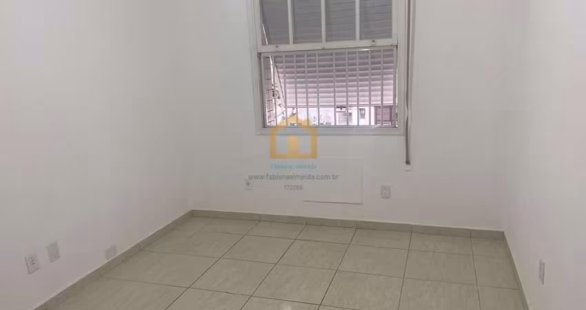 Maravilhoso Apartamento Reformado | 3 Dormitórios | Próximo à Praia