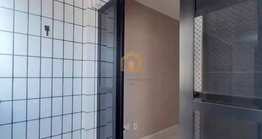 Apartamento Padrão, 2 dormitórios, sendo 1 suíte com sacada.