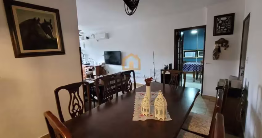 Apartamento 2 Dormitórios - Bairro Campo Grande, em Santos