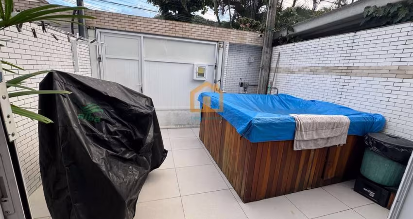 Casa Sobrado  3 dormitórios sendo 2 suítes  1 vaga garagem