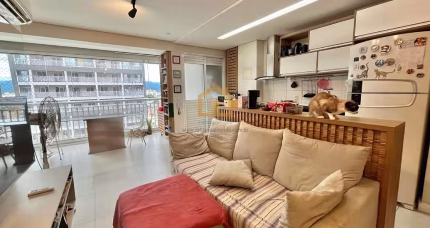 Apartamento em prédio com Lazer completo - Vila Mathias - Santos/SP.