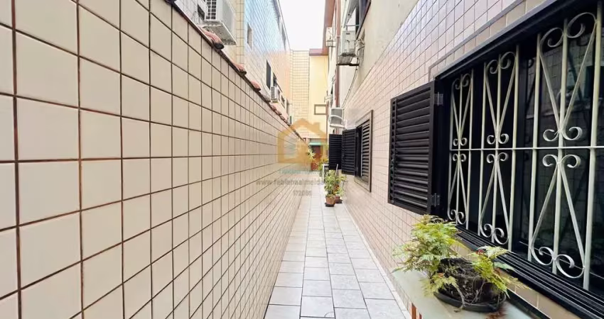 Casa Sobreposta Baixa à Venda – Embaré, Santos