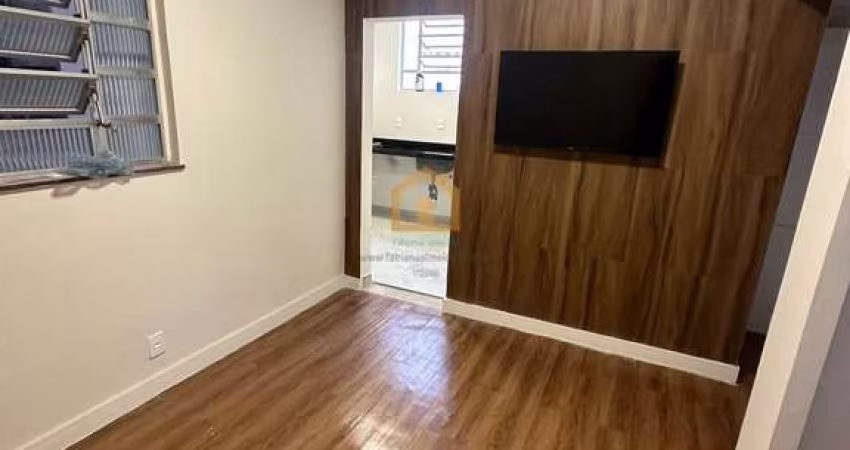 Apartamento Modernizado com Vista Lateral para o Mar – Praia – Santos/SP