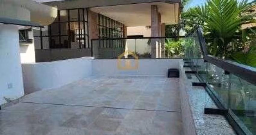 Casa Alto Padrão 4 dormitórios, sendo 1 suíte com varanda.