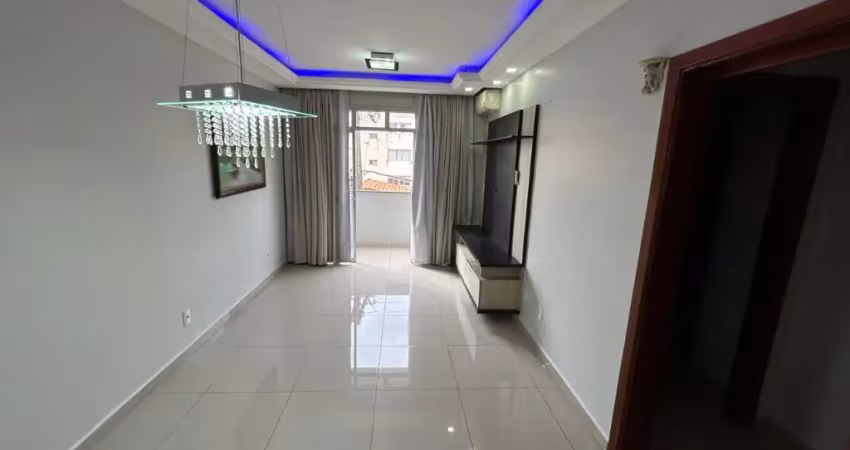 Apartamento com 3 quartos, suíte e garagem para 3 carros!