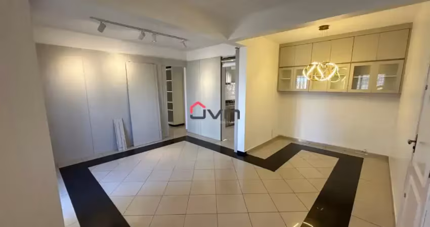 Alugo apto com 3 quartos, armários e elevador no bairro saraiva