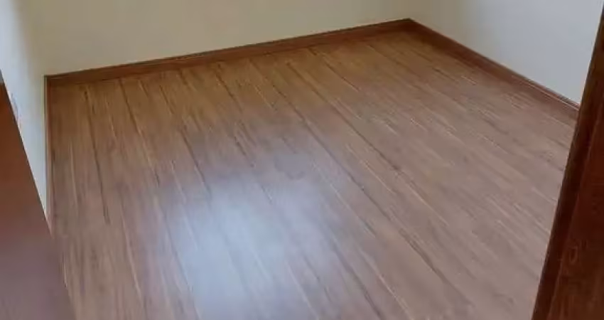 Casa com 3 quartos à venda na Rua Paulo Jungers, 95, Loteamento Chamonix, Londrina