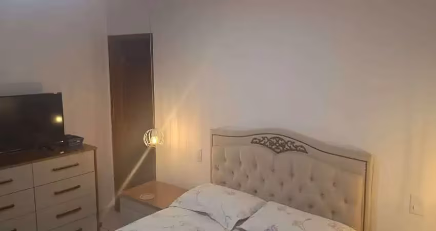 Casa com 3 quartos à venda na Rua Danilson José Tumiotto, 304, Residencial Abussafe, Londrina
