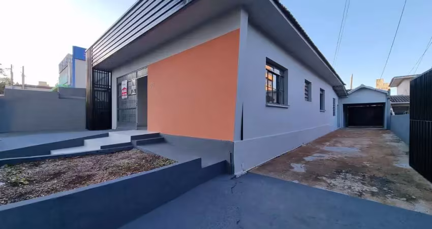Casa comercial reformada para locação na rua cambará, centro, londrina, pr