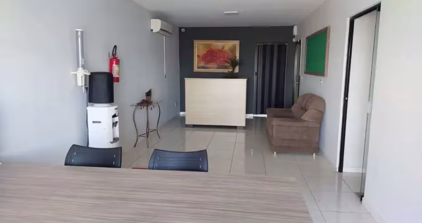 Casa com 1 quarto à venda na Rua Guaiuvira, 265, Leonor, Londrina