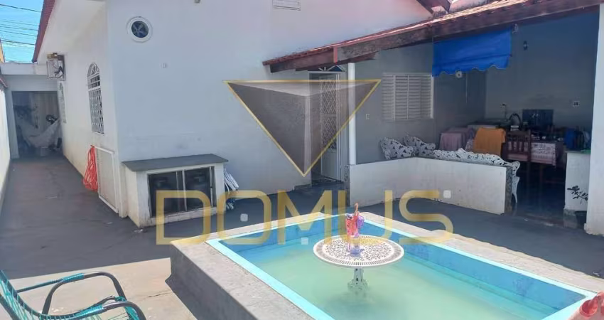 Casa Alexandre Balbo 3 Dormitórios com piscina.