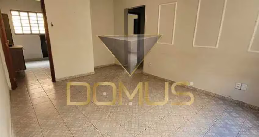 Térreo com quintal localizado no residencial e comercial palmares