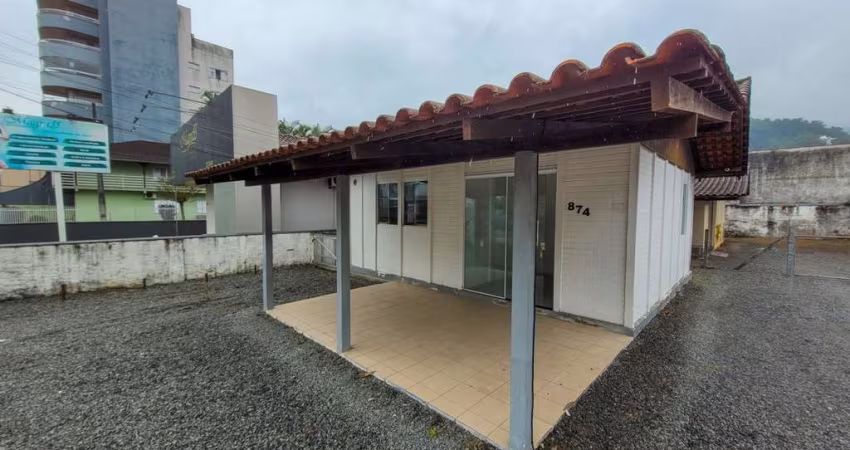 Casa comercial com 1 sala para alugar no Centro, Jaraguá do Sul 