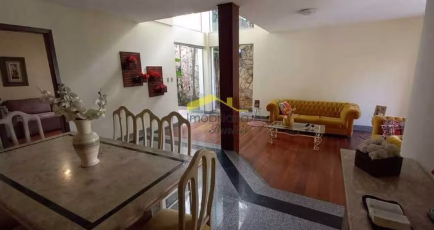 Casa à venda, 4 quartos, 1 suíte, 2 vagas, Buritis - Belo Horizonte/MG