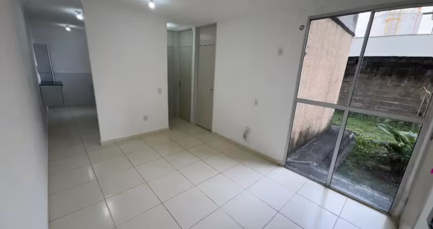 Apartamento térreo privativo pronto para você morar com tranquilidade