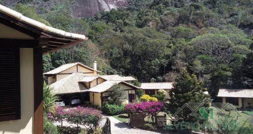 Casa- Petrópolis, Araras