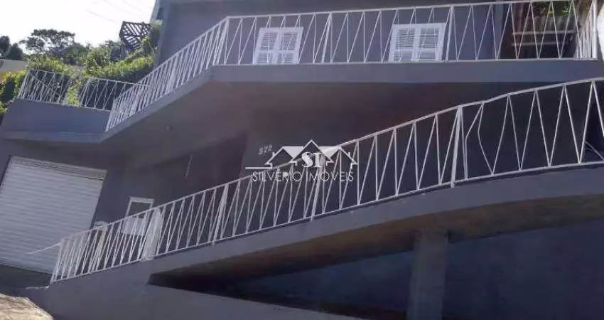 Casa- Petrópolis, Centro