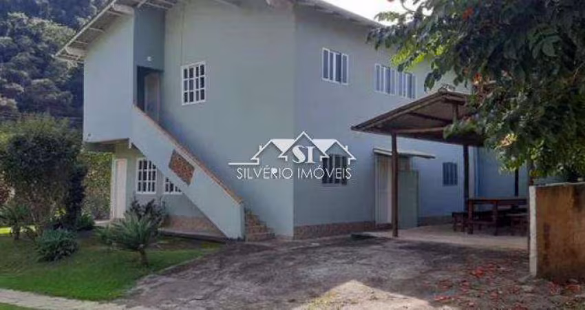 Apartamento- Petrópolis, Itaipava
