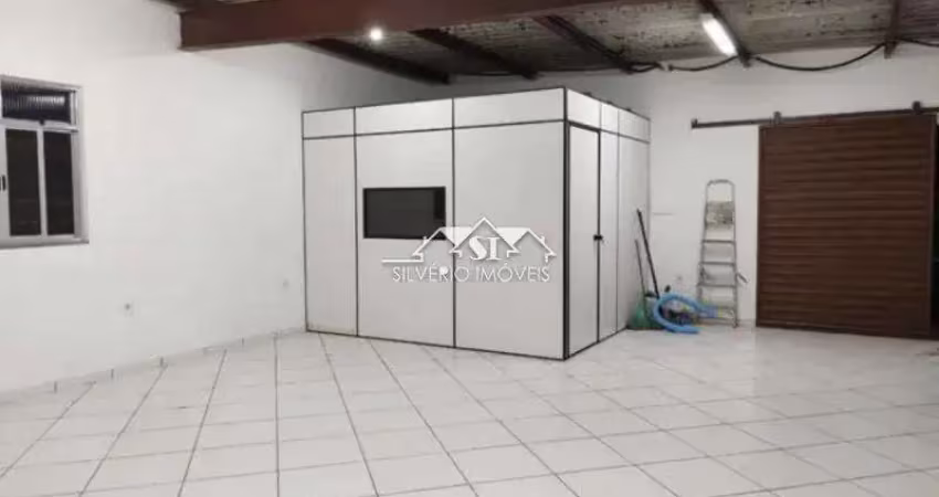 Barracão / Galpão / Depósito para alugar no Quitandinha, Petrópolis 