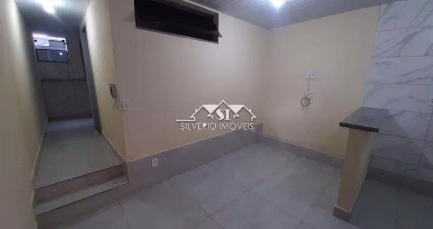 Apartamento- Petrópolis, Centro