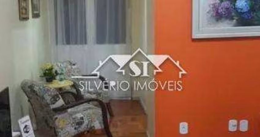 Apartamento- Petrópolis, Centro
