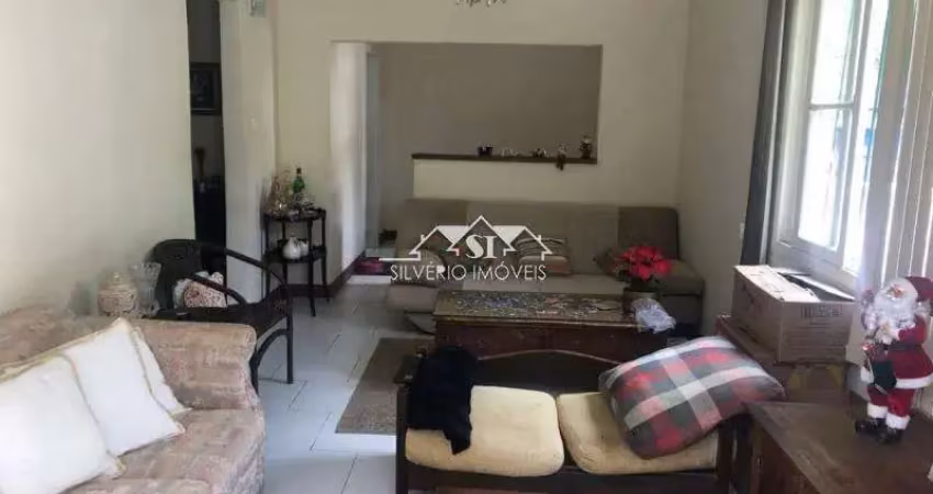 Casa com 3 quartos para alugar no Centenário, Petrópolis 