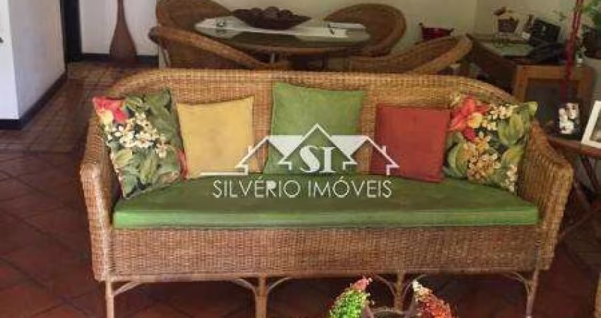 Apartamento- Cabo Frio, Peró