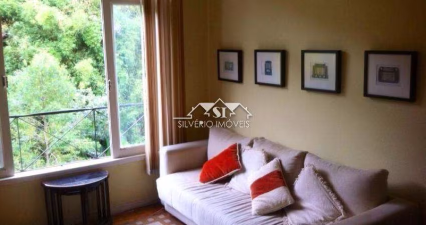 Apartamento- Petrópolis, Centro