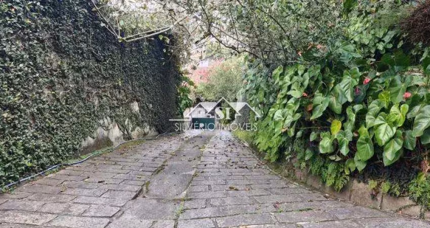 Casa com 4 quartos para alugar no Valparaíso, Petrópolis 