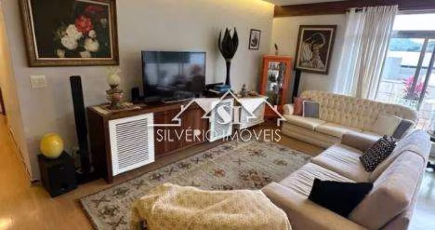 Apartamento- Petrópolis, Centro