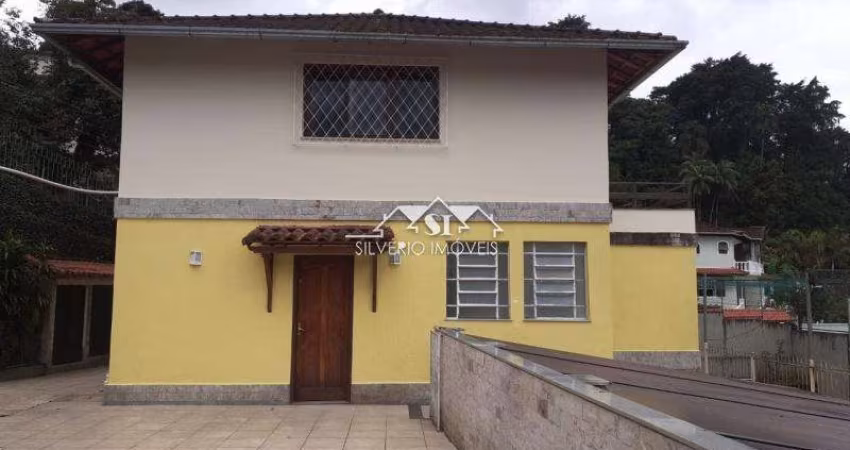 Casa- Petrópolis, Centro