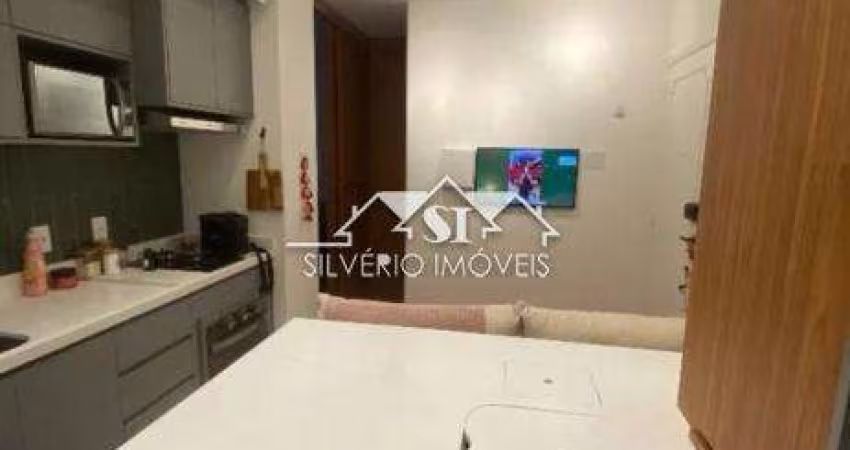 Apartamento- Petrópolis, Centro