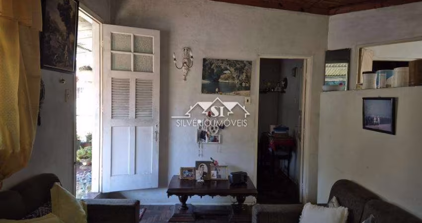 Casa- Petrópolis, Castelânea